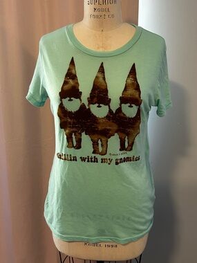 david & goliath Chillin’ With My Gnomies Womens Sz XL Soft Tee Shirt